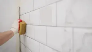 Tại sao cần chống thấm trước khi ốp gạch Tất tần tật kinh nghiệm chống thấm tại Hưng Yên